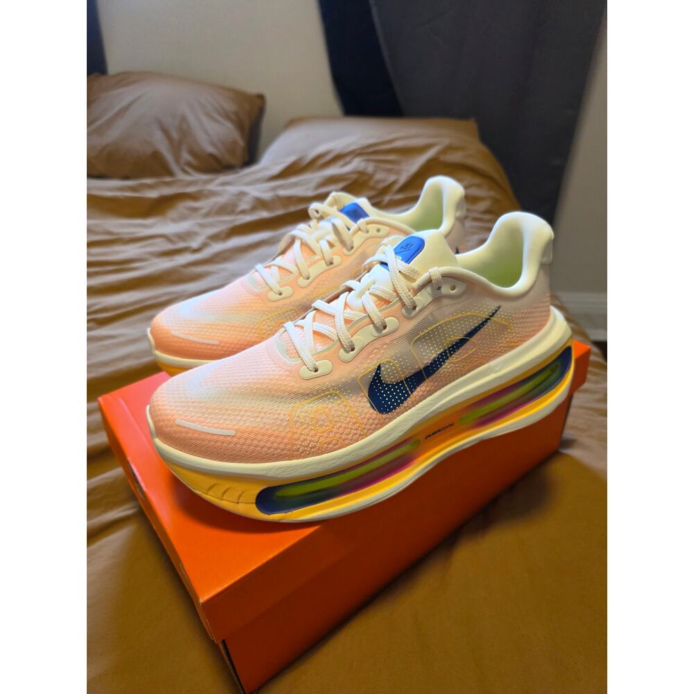 Nike Vomero Premium Barely Alabaster/Citron Pulse/Hyper Violet/Blue Void Size 12